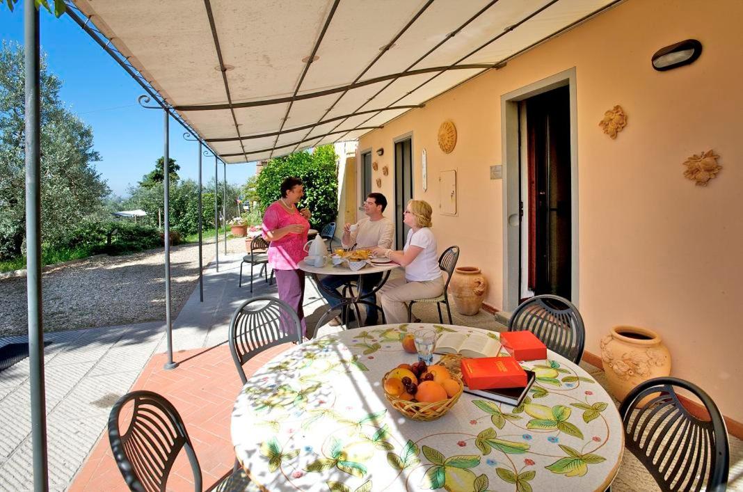 Agriturismo Podere Zollaio ヴィンチ エクステリア 写真
